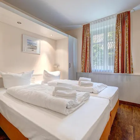 Kuestenhaus Mit Eigener Sauna Und Kamin Ca 400 Vom Ostseestrand *