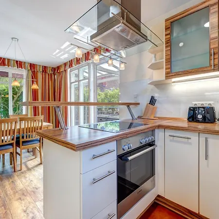 Holiday home Kuestenhaus Mit Eigener Sauna Und Kamin Ca 400 Vom Ostseestrand