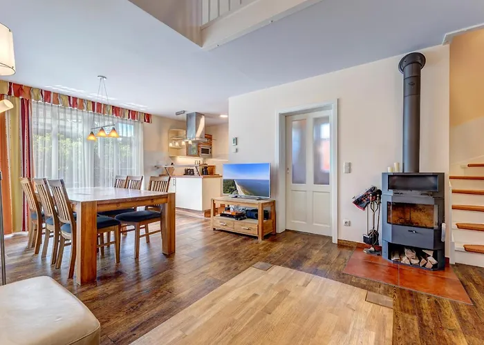 Kuestenhaus Mit Eigener Sauna Und Kamin Ca 400 Vom Ostseestrand Feriehus