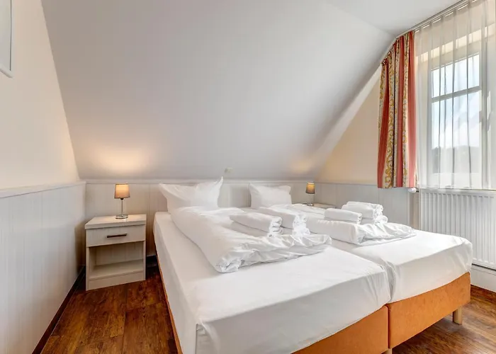 Kuestenhaus Mit Eigener Sauna Und Kamin Ca 400 Vom Ostseestrand Koserow